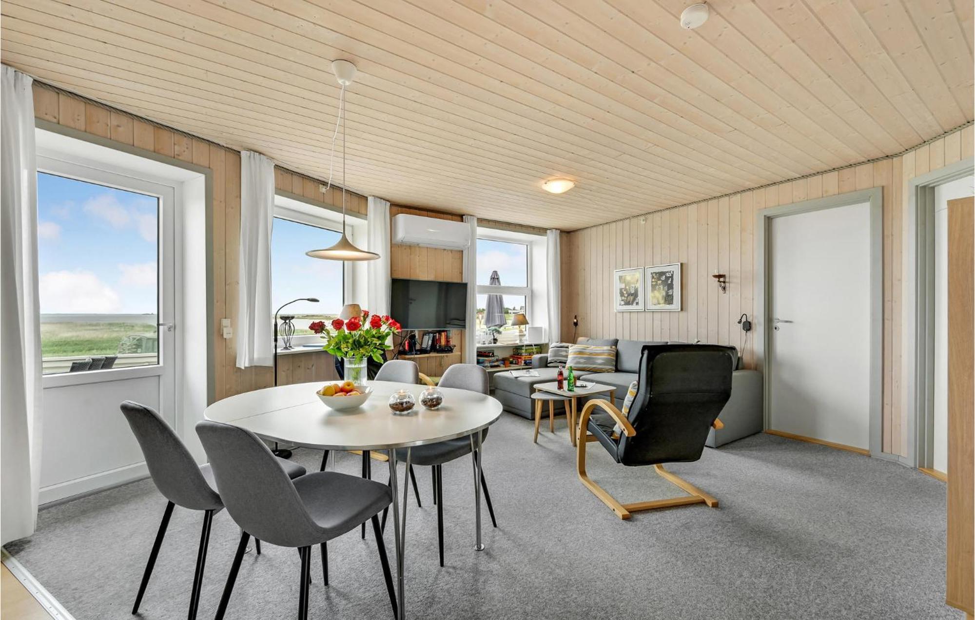 Lovely In Hvide Sande With Kitchen Havrvig