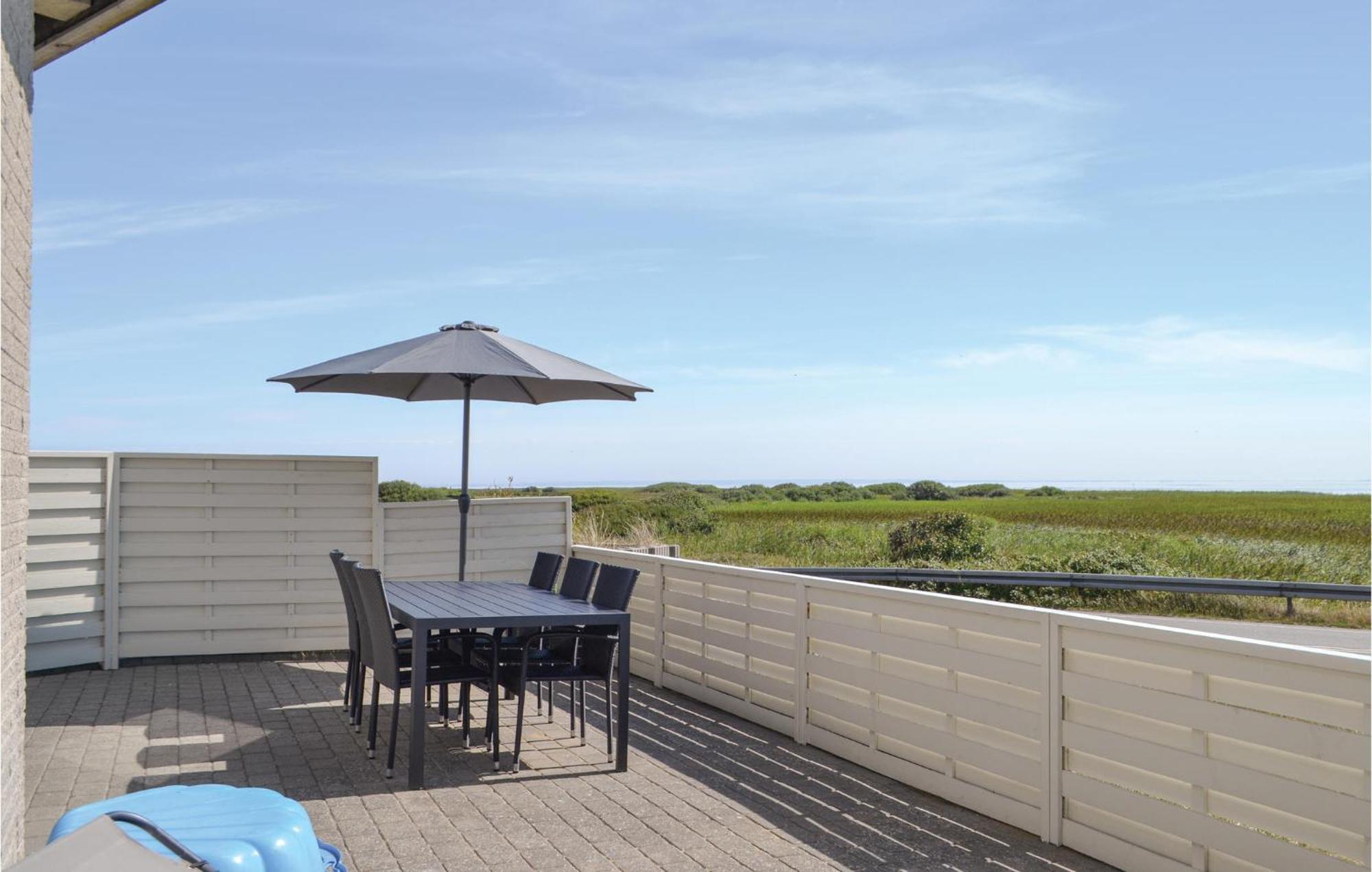 Lovely In Hvide Sande With Kitchen Lägenhet Havrvig